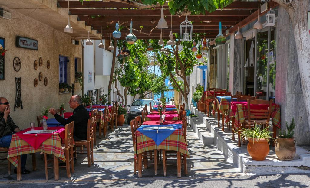 Mirtos Hotel Luaran gambar