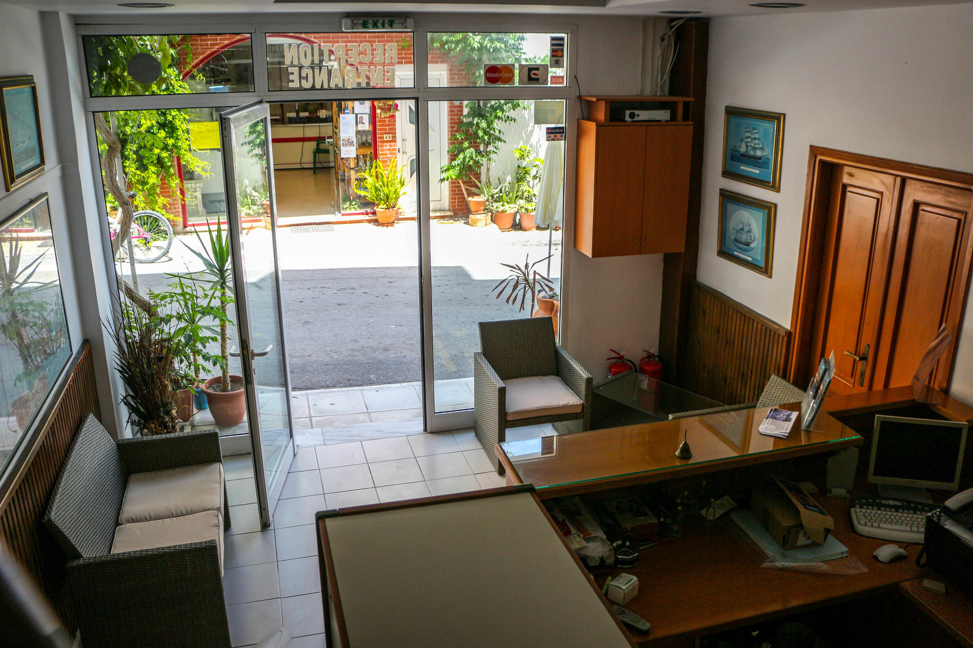 Mirtos Hotel Luaran gambar